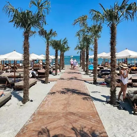 Beachscape Luxury Apartment *